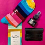 Triibulised sokid koos tuul deodorandi ja mirgoods kaarditaskuga